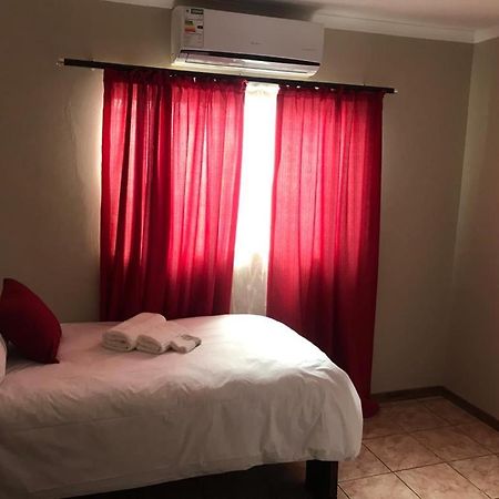 Urbanlife Keetmanshoop Accommodation Exterior foto